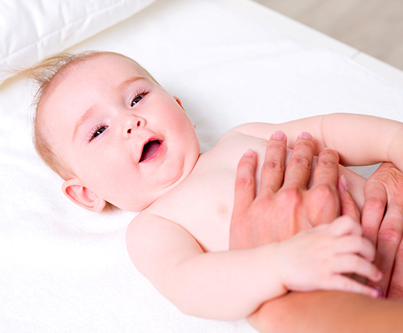 Dicas de como aliviar a cólica do bebê | Blog Tip Top